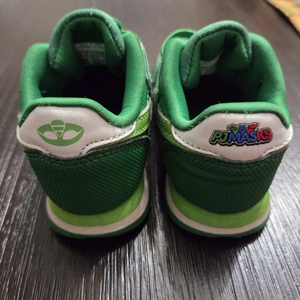 PJ Masks Reebok Kids Green Sneakers - Picture 2 of 5